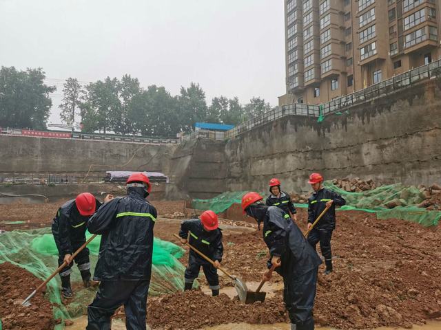 陜煤建設(shè)韓城分公司土建二項(xiàng)目部：雨期來臨，聞“汛”而動(dòng)，嚴(yán)陣以待抓“三防”