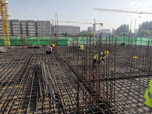 陜煤建設(shè)銅煤公司第一項目部多措并舉促生產(chǎn)，日夜兼程筑精品