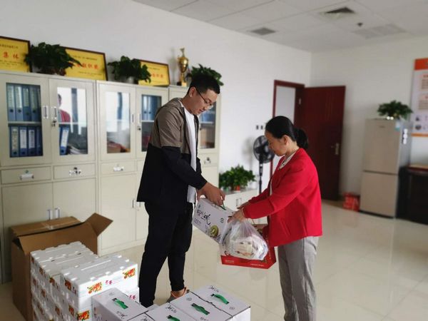 陜煤建設(shè)天工公司中秋、國慶溫情慰問   鼓干勁