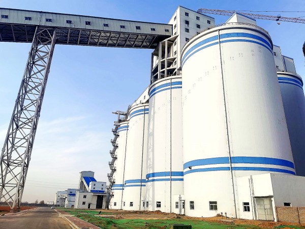 陜煤建設(shè)承建的曹家灘選煤廠產(chǎn)品倉、生產(chǎn)指揮管理綜合樓順利通過煤炭行業(yè)“太陽杯”工程復(fù)審