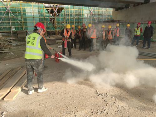 咸陽(yáng)分公司第六項(xiàng)目部積極開展消防演練活動(dòng)