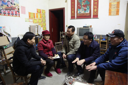 公司領(lǐng)導(dǎo)王明智、楊讓順到對口扶貧村慰問走訪