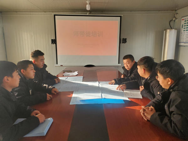 “師帶徒”促成長，“傳幫帶”正能量