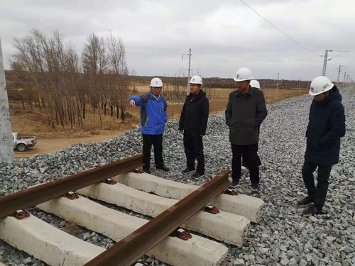 陜煤建設(shè)路橋分公司穩(wěn)扎穩(wěn)打把好安全“方向盤(pán)”