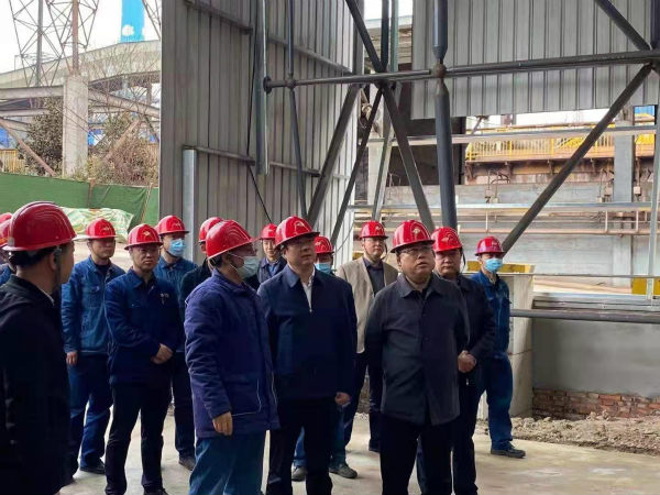 漢中市政協(xié)主席嚴(yán)維佳蒞臨陜煤建設(shè)漢中分公司漢鋼一次料場(chǎng)項(xiàng)目調(diào)研