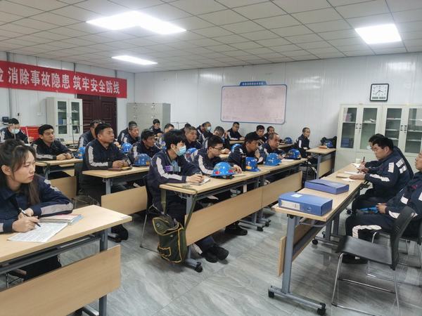 陜煤建設(shè)洗選煤運(yùn)營公司紅柳林洗煤廠項(xiàng)目部：班前會(huì)“六步法”，筑牢首道安全防線