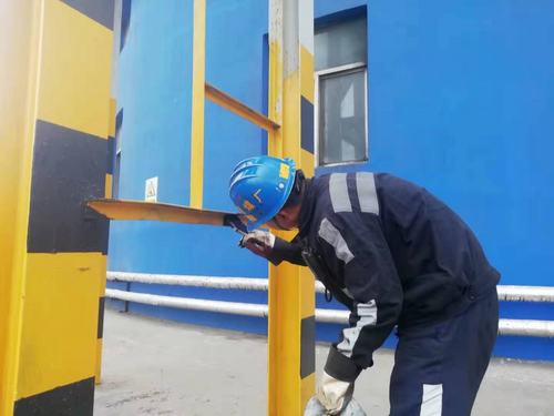 陜煤建設洗選煤運營公司紅柳林洗煤廠項目部：推進質(zhì)量標準化，廠房設備換“新衣”