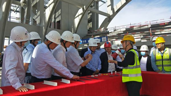 對(duì)標(biāo)交流促發(fā)展  觀(guān)摩學(xué)習(xí)共提升