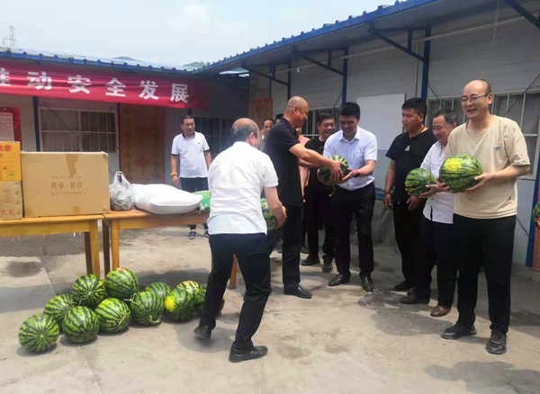 陜煤建設礦建三公司：心系一線下基層 端午慰問暖人心