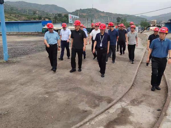 遼寧省煤監(jiān)局遼西分局蒞臨陜煤建設(shè)礦建二公司王峰項(xiàng)目部開(kāi)展異地檢查督導(dǎo)工作