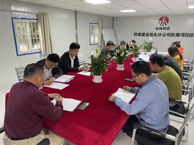 陜煤建設(shè)西北分公司舉辦“安全生產(chǎn)咨詢?nèi)铡被顒?dòng)
