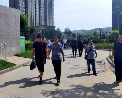 陜煤建設(shè)公司神南華府小區(qū)二期工程順利通過(guò)綜合驗(yàn)收