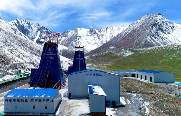 陜煤建設(shè)礦建三公司天山通風豎井工程環(huán)保工作獲業(yè)主表彰