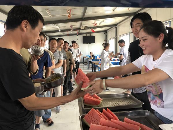 陜煤建設(shè)礦建二公司：絲絲清涼送一線句句關(guān)愛(ài)暖人心
