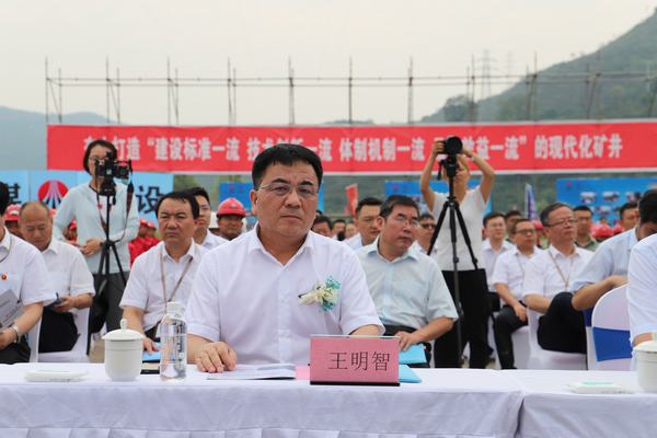 陜煤建設(shè)承建的王峰煤礦主斜井、二期工程正式復(fù)工