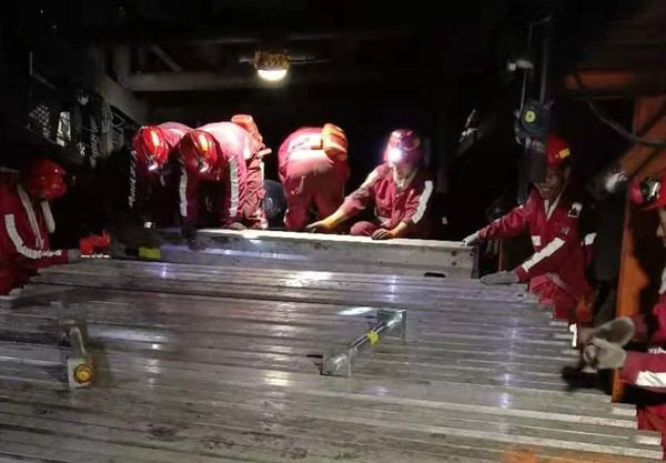 陜煤建設(shè)機(jī)電安裝公司：咬定工期不放松，施工大干爭(zhēng)先鋒