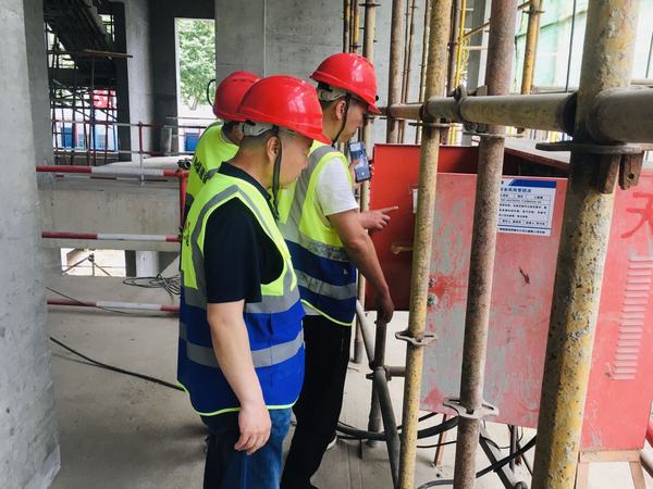 陜煤建設(shè)韓城分公司土建二項(xiàng)目部：三足鼎“力”，迅速掀起“勞動(dòng)競(jìng)賽”活動(dòng)熱潮