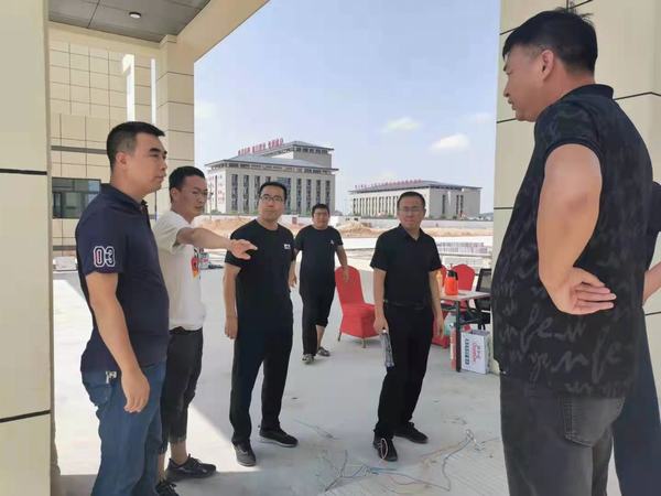 榆林市住建局等單位領(lǐng)導(dǎo)蒞臨陜煤建設(shè)榆林公司民兵訓(xùn)練基地項目檢查指導(dǎo)工作