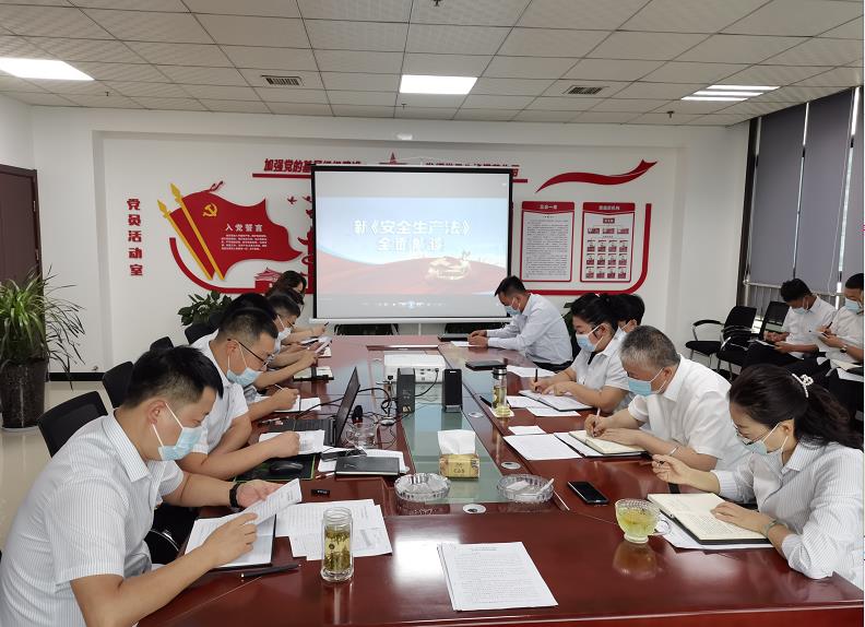 陜煤建設(shè)綠宇公司：開(kāi)展“夯責(zé)任、抓落實(shí)、促管理”的文明環(huán)保主題活動(dòng)