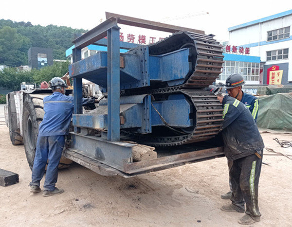 陜煤建設(shè)機(jī)電安裝公司建莊項(xiàng)目部順利完成五部膠帶更換工程