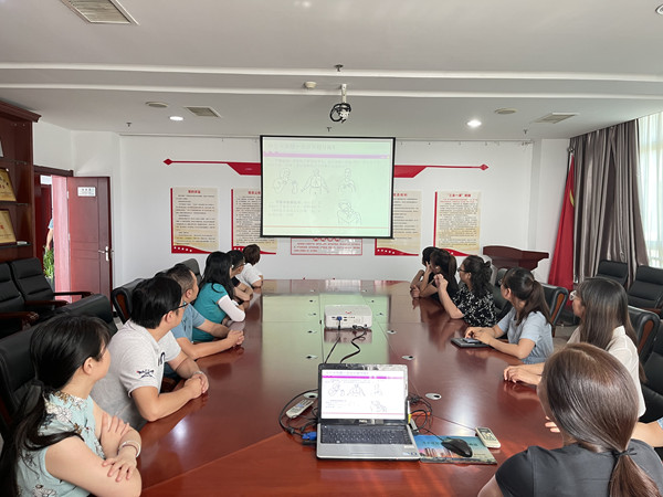 陜煤建設(shè)公司開(kāi)展關(guān)愛(ài)職工健康知識(shí)講座