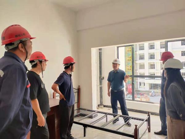 陜煤建設(shè)韓城分公司工會(huì)開展勞動(dòng)競(jìng)賽調(diào)研暨慰問(wèn)活動(dòng)