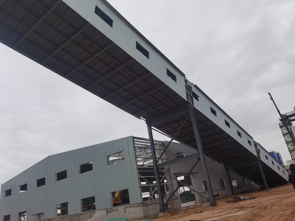 陜煤建設(shè)榆林公司神木電石續(xù)建項(xiàng)目順利完成鋼構(gòu)1#棧橋吊裝任務(wù)