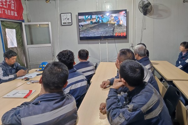 陜煤建設(shè)洗選煤運營公司紅柳林洗煤廠項目部：亮出“三違”劍，斬除隱患根