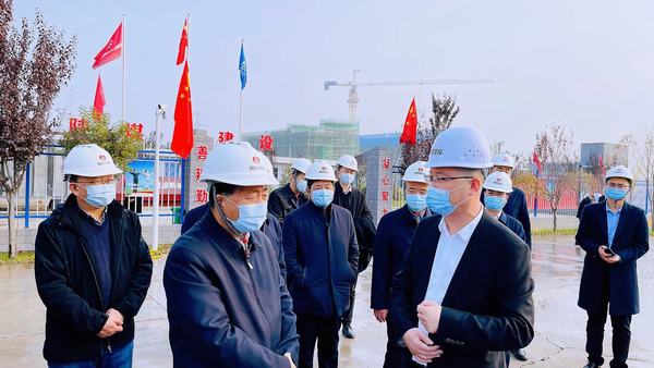 陜西省人大常委會(huì)黨組副書記、副主任姜鋒一行蒞臨黃河國際汽車博覽園項(xiàng)目調(diào)研指導(dǎo)