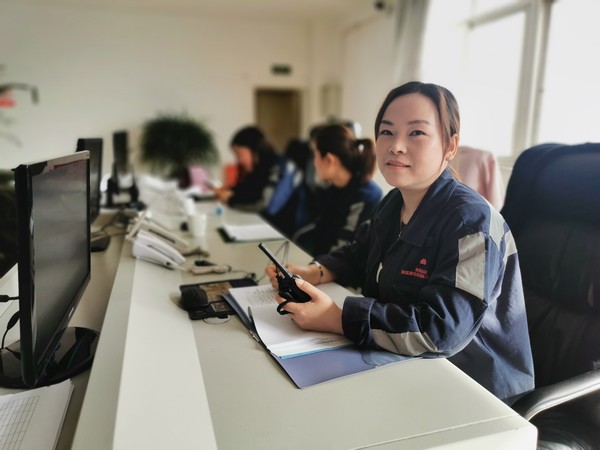 “鏗鏘玫瑰”綻“煤?！?></div>
                                <div   id=