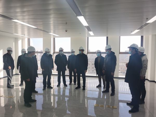 榆林市副市長陳忠一行蒞臨陜煤建設(shè)榆林公司高級人才創(chuàng)業(yè)活動中心改造工程項目調(diào)研指導工作