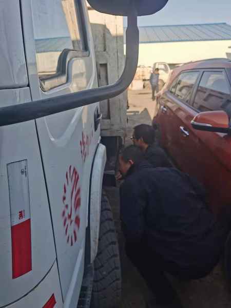 陜煤建設(shè)煤礦運(yùn)營(yíng)服務(wù)分公司：強(qiáng)化冬季車輛檢查 為安全運(yùn)輸保駕護(hù)航