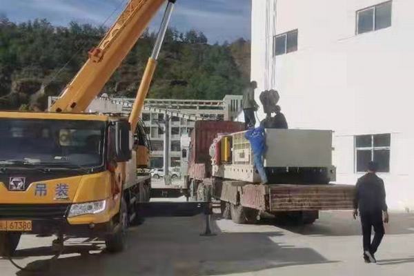 陜煤建設(shè)礦建二公司車村項(xiàng)目部爭分奪秒安裝忙