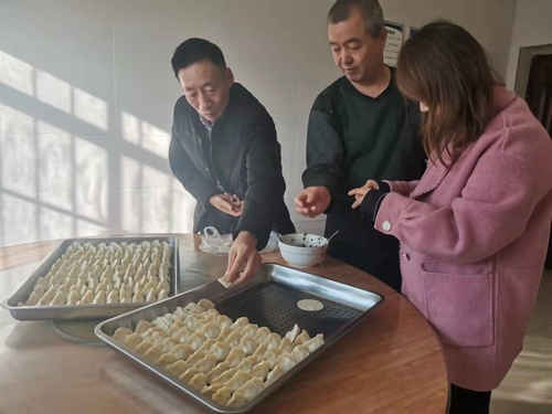 陜煤建設路橋分公司渭南項目部眾志成城共抗疫，細微之處暖人心