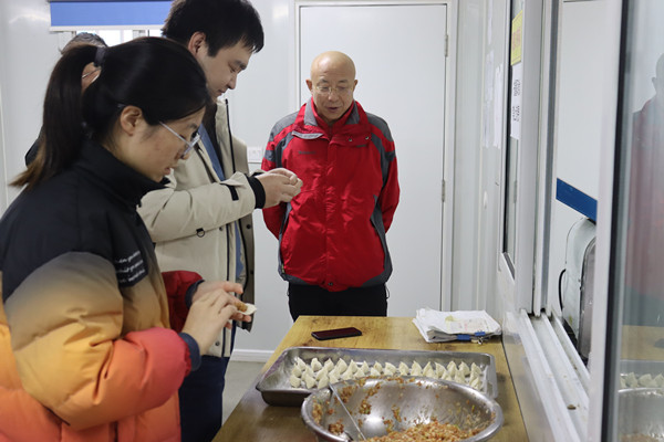 陜煤建設咸陽分公司：工地溫暖過小年