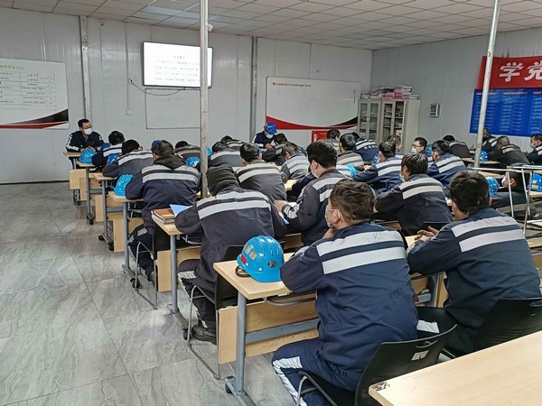 陜煤建設(shè)洗選煤運營公司紅柳林洗煤廠項目部：力求精細標準 力保生產(chǎn)安全