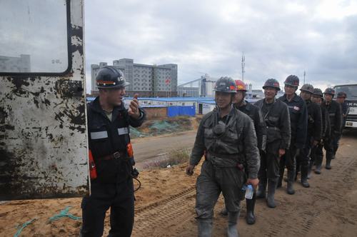 陜煤建設(shè)煤礦運(yùn)營服務(wù)分公司：日進(jìn)尺破50米！掘進(jìn)鐵軍回歸