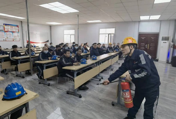 陜煤建設(shè)洗選煤運營公司紅柳林洗煤廠項目部： 開展消防演練 筑牢安全防線