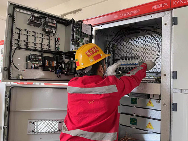 看，這是我們的勞動節(jié)！