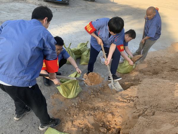 陜煤建設韓城分公司安裝三項目部青年突擊隊助力安全生產(chǎn)月