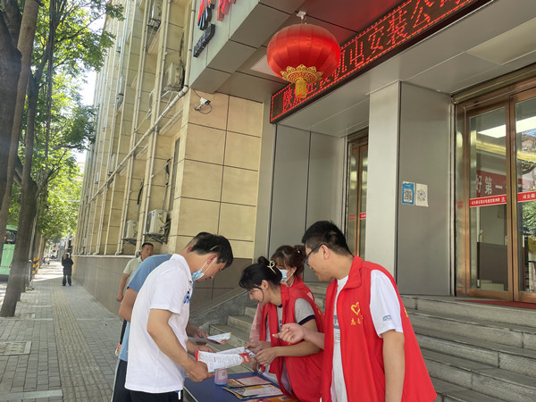 陜煤建設(shè)機電安裝公司開展安全宣傳咨詢?nèi)栈顒?></div>
                                <div   id=