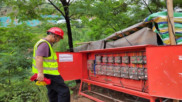 陜煤建設(shè)路橋分公司彬長(zhǎng)項(xiàng)目部多措并舉保障夏季施工安全
