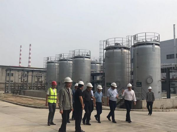 陜煤集團(tuán)基本建設(shè)管理部主任李云鵬蒞臨渭南陜煤啟辰科技有限公司3萬噸/年礦用高分子材料工業(yè)化示范項(xiàng)目試生產(chǎn)條件驗(yàn)收會(huì)