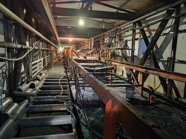 陜煤建設(shè)機(jī)電安裝公司檸條塔項(xiàng)目部10天完成4項(xiàng)檢修任務(wù)