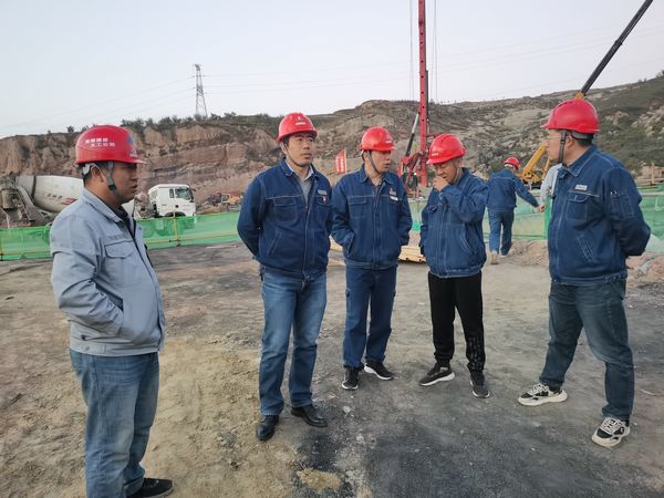 陜西新元潔能有限公司董事長、總經(jīng)理范建林蒞臨陜煤建設(shè)天工公司檢查指導工作