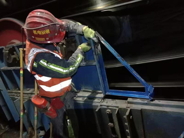 陜煤建設(shè)機電安裝公司順利完成沙梁礦安裝工程并運轉(zhuǎn)