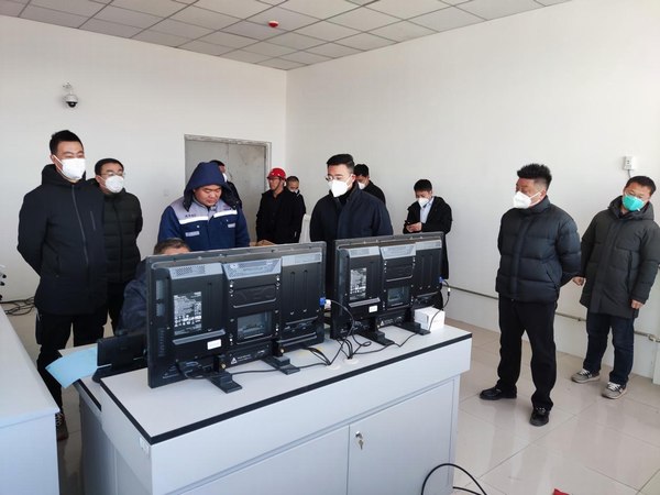 陜西榆橫鐵路有限責(zé)任公司黨委書記、董事長馮斌蒞臨榆陽煤炭物流園區(qū)項目檢查指導(dǎo)工作