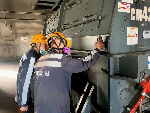 陜煤建設(shè)洗選煤運(yùn)營(yíng)公司神渭首端運(yùn)營(yíng)項(xiàng)目部：把好“年關(guān)”，站好崗