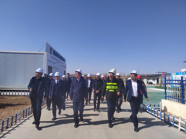 榆林市委副書記、市委黨校校長李雄斌一行蒞臨榆林市委黨校新校區(qū)建設(shè)項(xiàng)目檢查指導(dǎo)工作