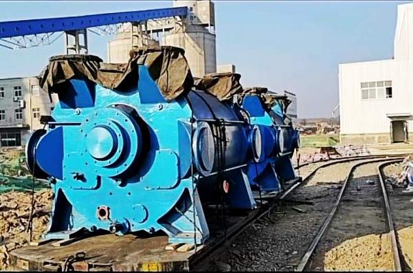 陜煤建設渭南分公司承建的西卓煤礦4#煤層臨時瓦斯抽放泵設備、配電及管路安裝工程成功移交